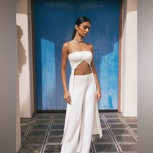 Cult Gaia Celie Top. Size M. Color Dove. New with tags.